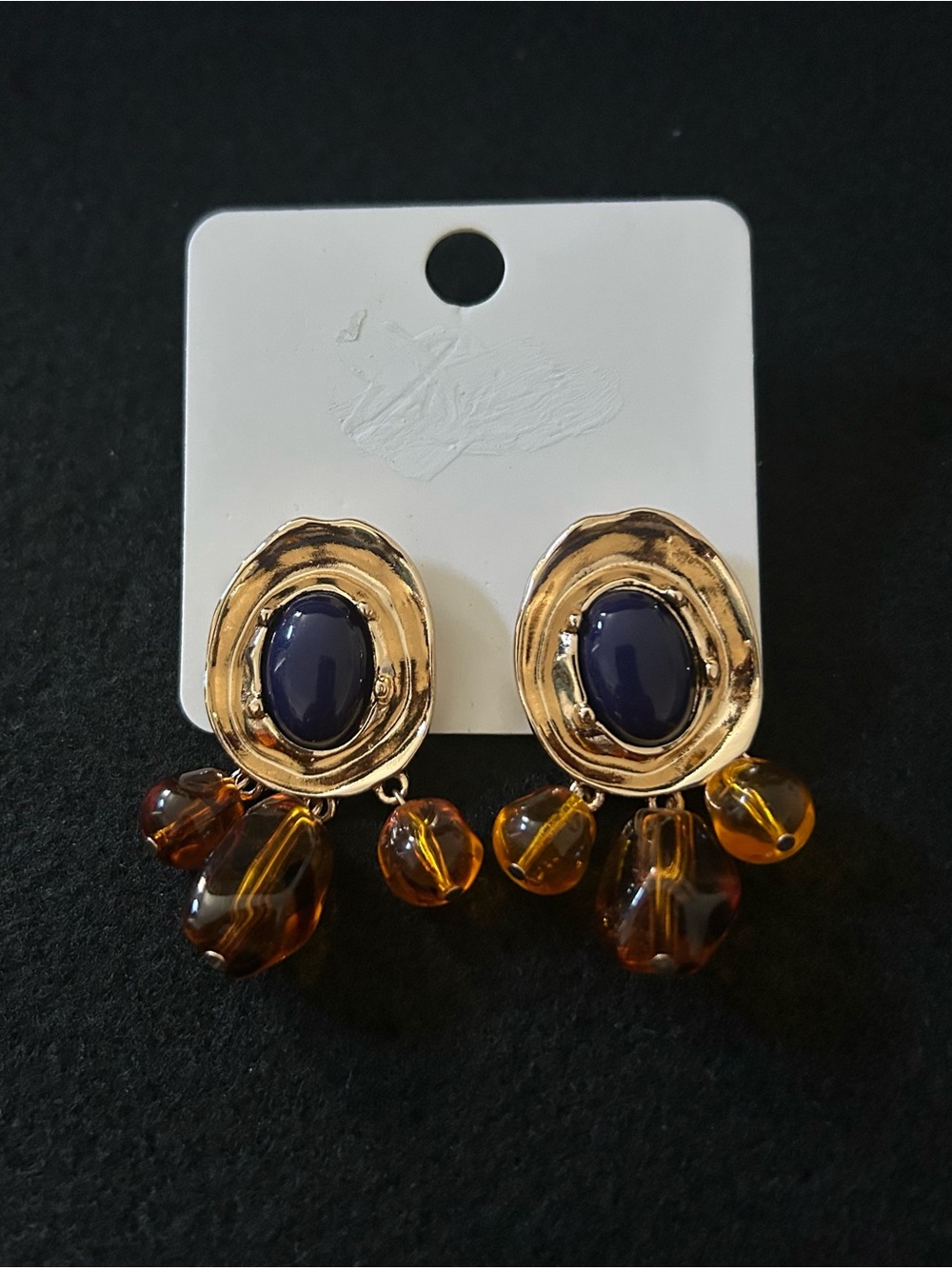 Gold Tone with Black Center and Dangling Amber Colored Beads NWOT